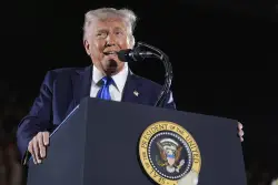 Ink trade deals ASAP to avoid a downward economic AND political spiral